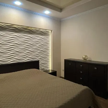 затишні сучасні в елітному жк версаль