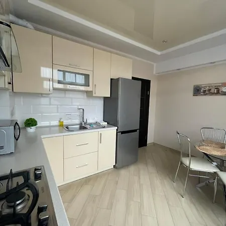 Apartment затишні сучасні в елітному жк версаль *