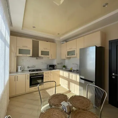 затишні сучасні в елітному жк версаль